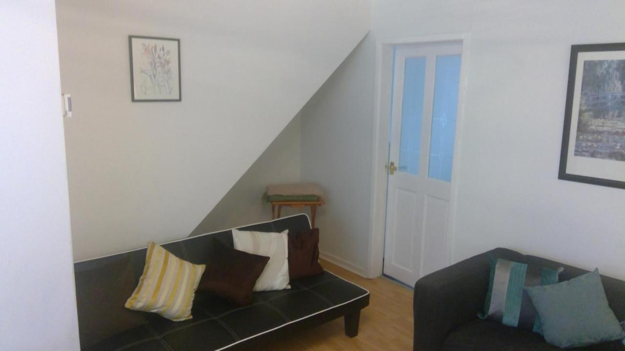 Delightful House With Big Ambitions Apartment Leigh  Exterior photo